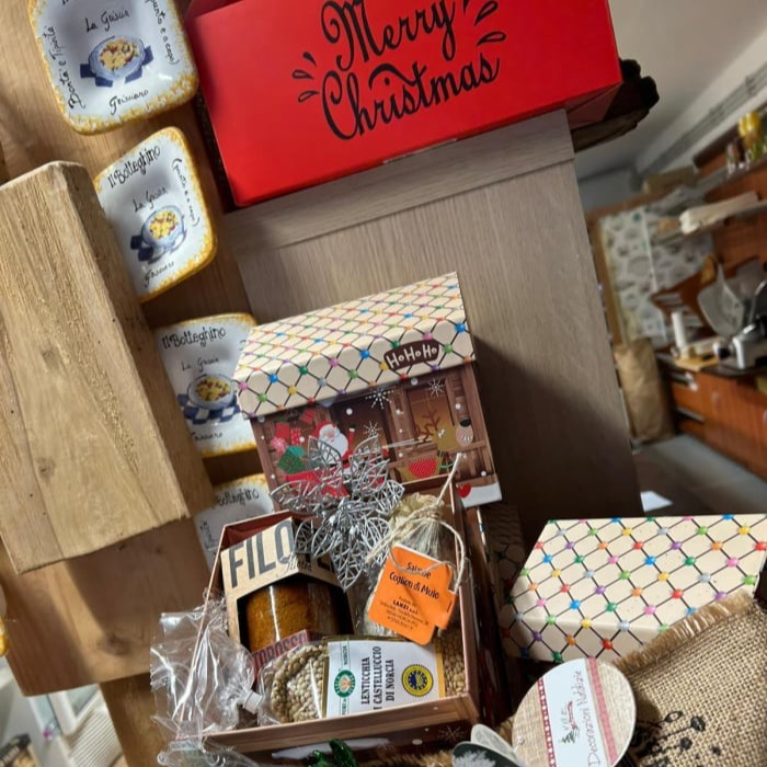 cesti con prodotti tipici di norcia amatrice grisciano (5)