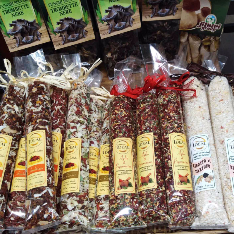 Spaghettata, aglio olio e peperoncino, spaghettata con porcini, riso al tartufo